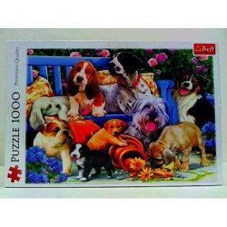PUZZLE 1000 Psy w ogrodzie 10556
