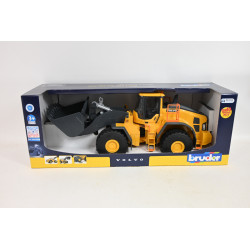 BRUDER ładowarka kołowa Volvo L260H 02458